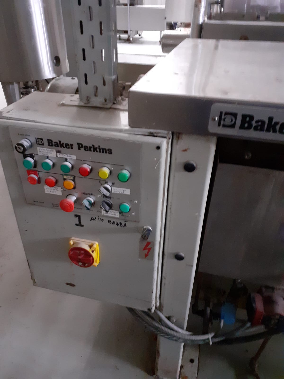 Cooking and depositing toffee line (2)