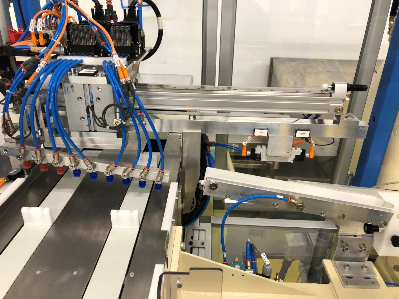 GD 2350 double twist ball wrapping machine (4)